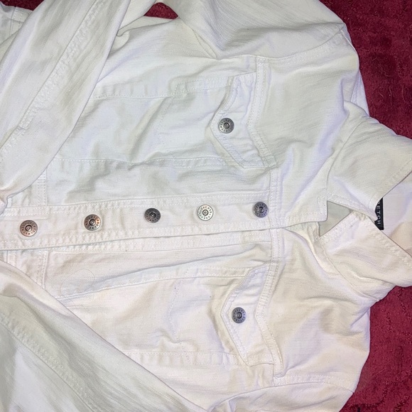 Jean jacket - Picture 2 of 7